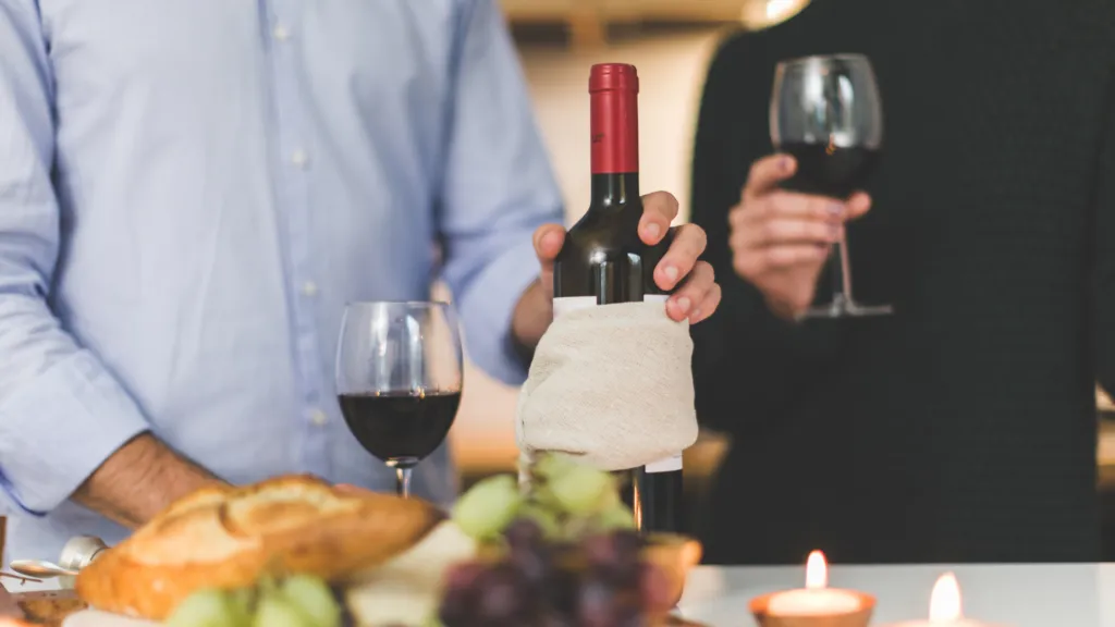 Cómo debes conservar tu vino en casa [7 consejos] | BLOG Enoturismo
