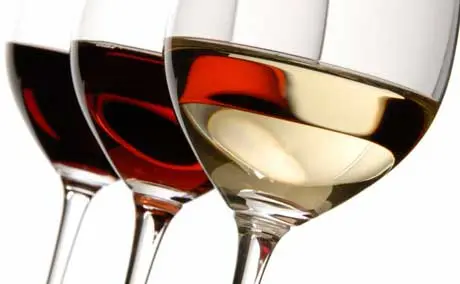 La UE no obligará a etiquetar el vino de forma similar al tabaco